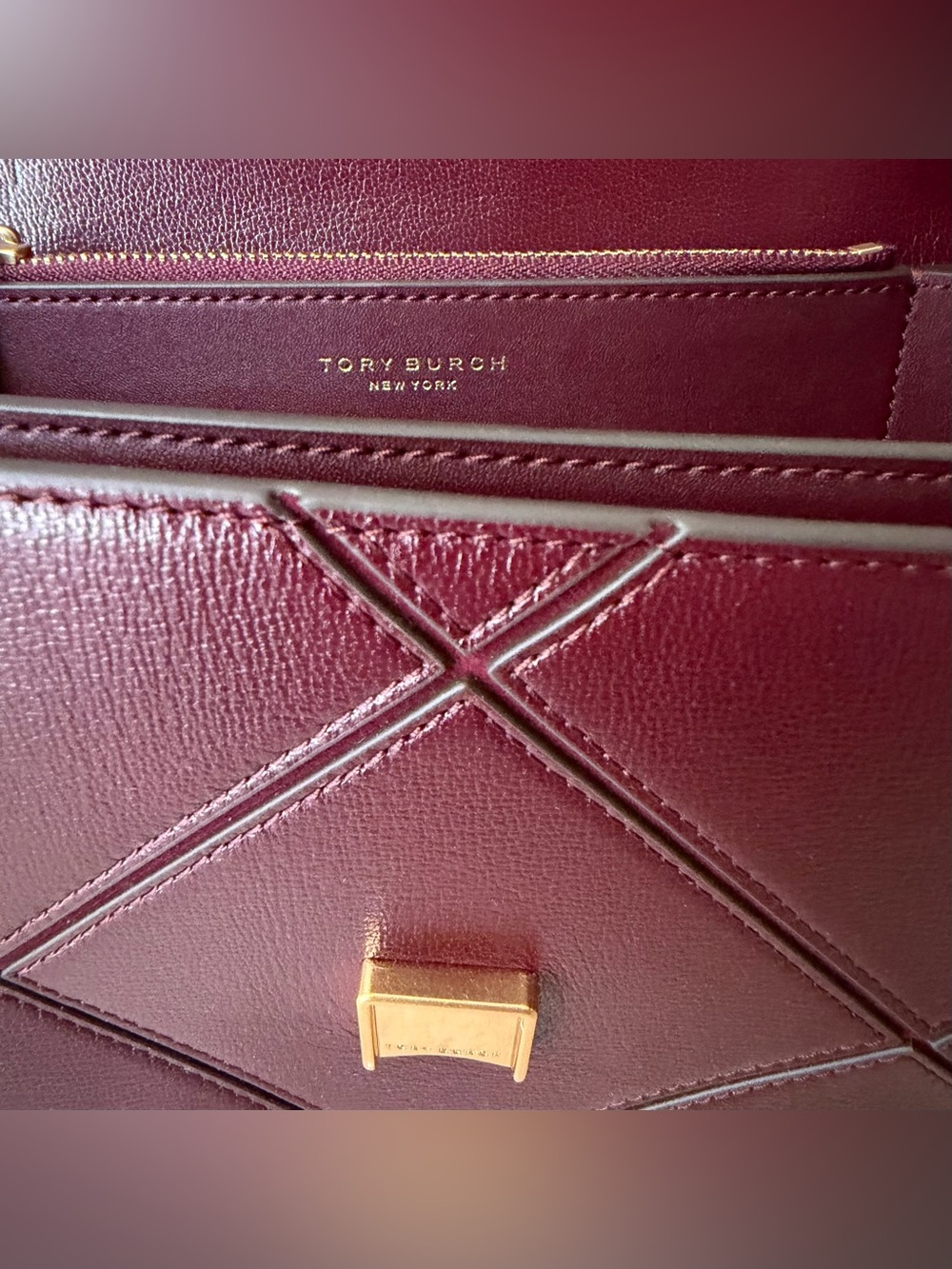 Brand New Tory Burch Eleanor Burgundy Leather Shoulder Bag - Picture 7 of 10